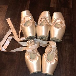4 Used Pointe Shoes